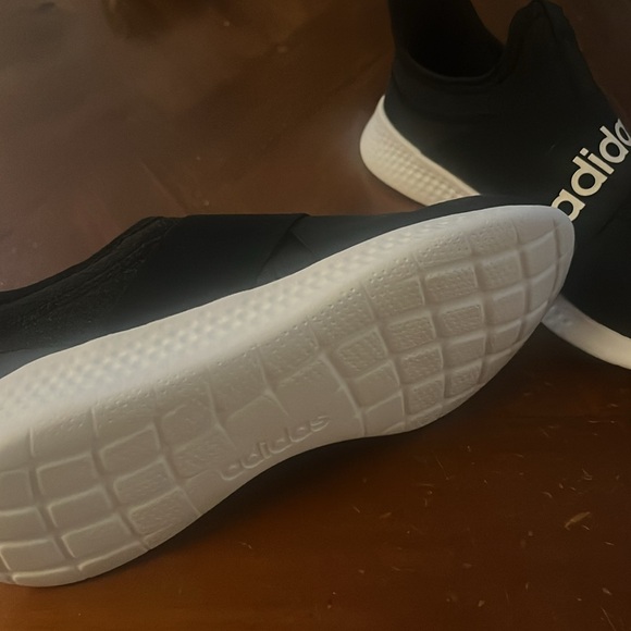 NWOT Adidas sneakers - Picture 2 of 5